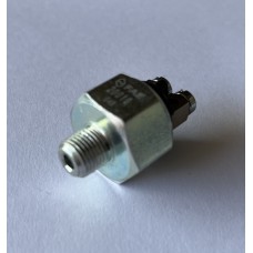 Master cylinder stop switch A1271
